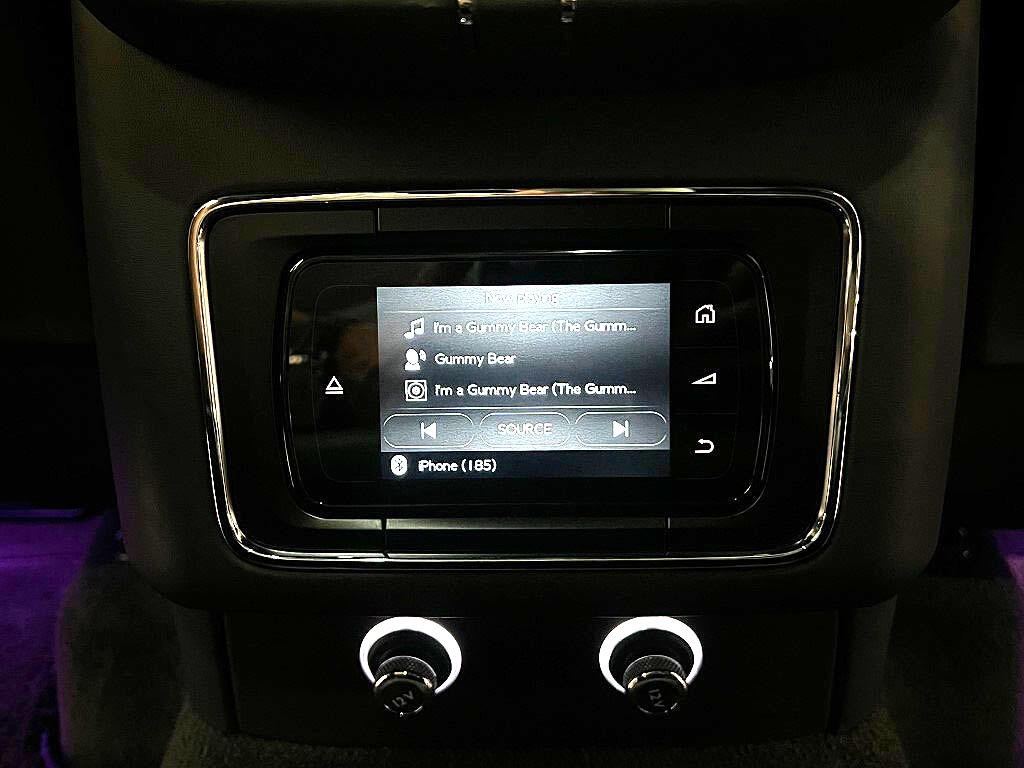 2019 Bentley Bentayga Image 63