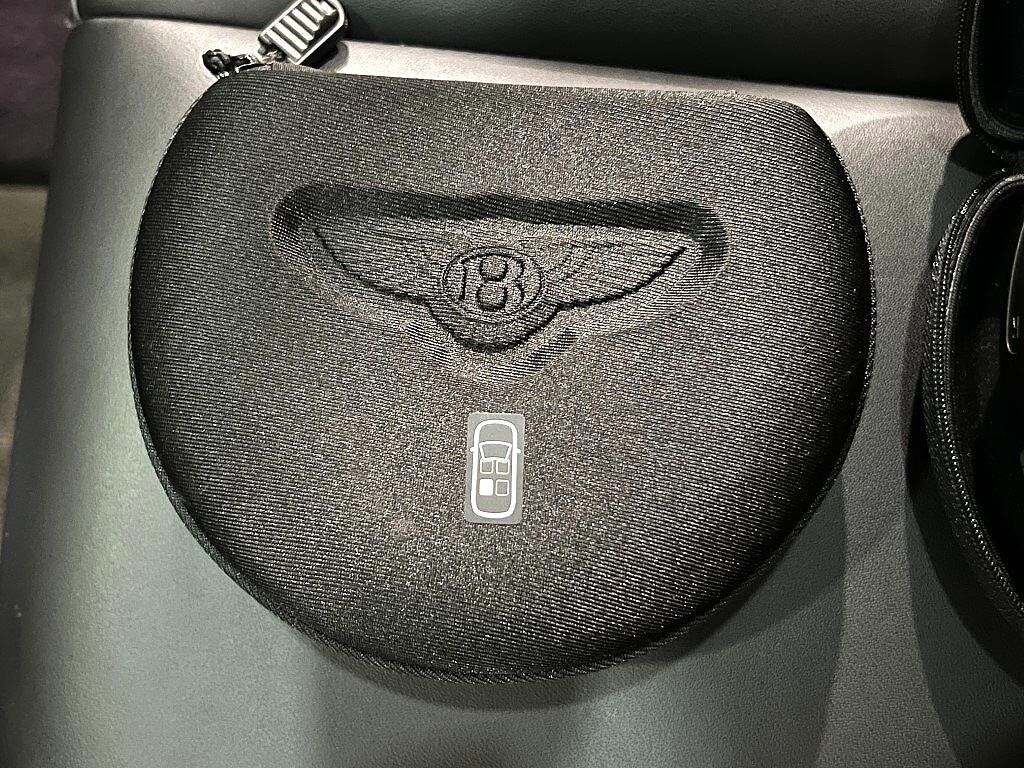 2019 Bentley Bentayga Image 68