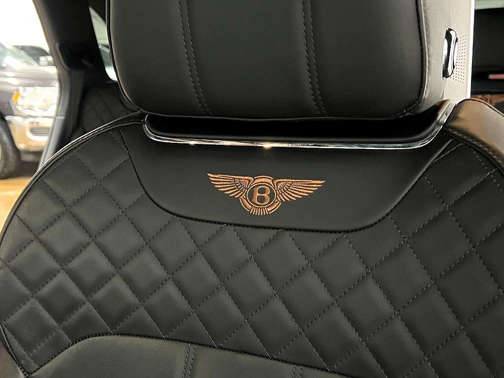 2019 Bentley Bentayga Image 69