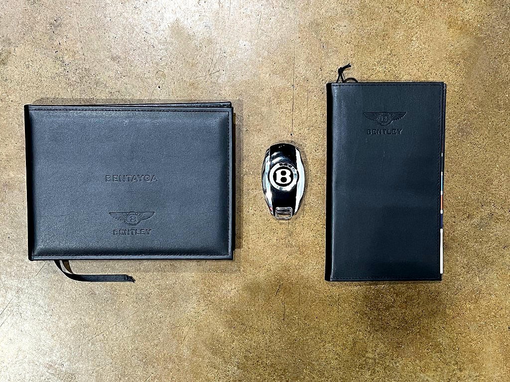 2019 Bentley Bentayga Image 70