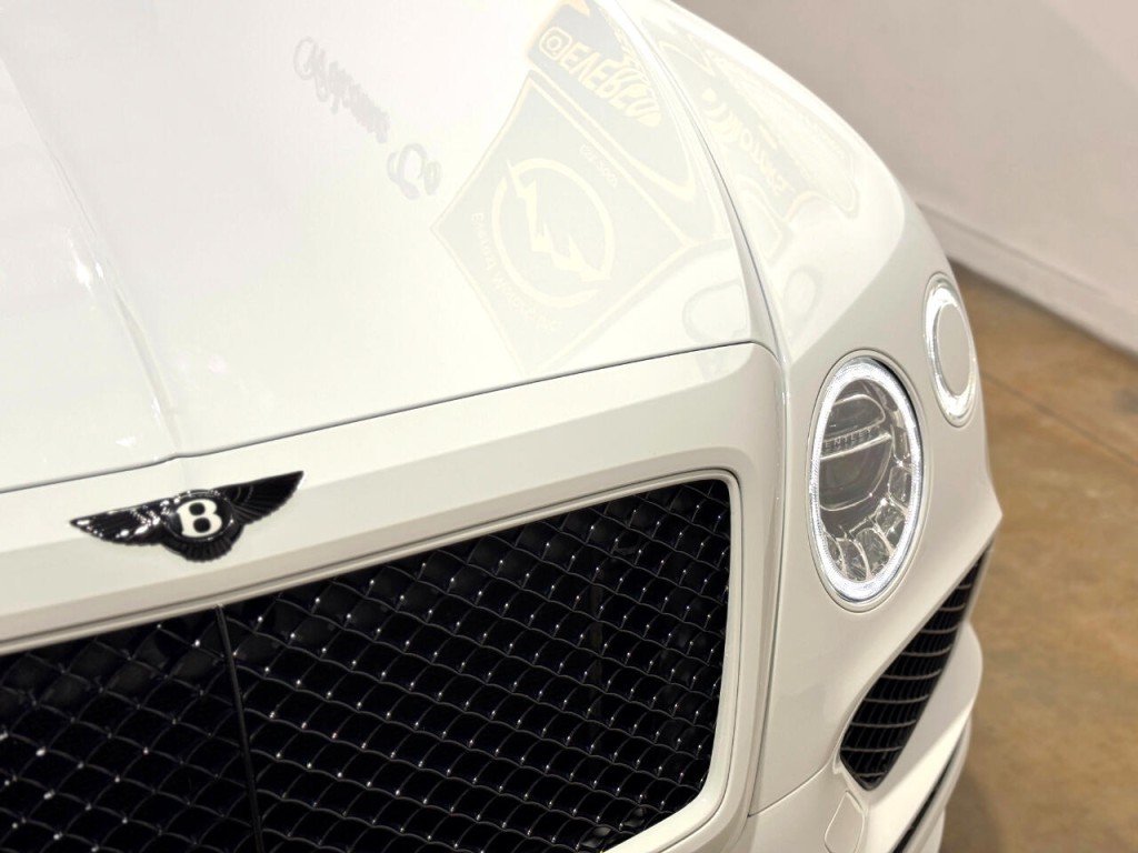 2019 Bentley Bentayga Image 74