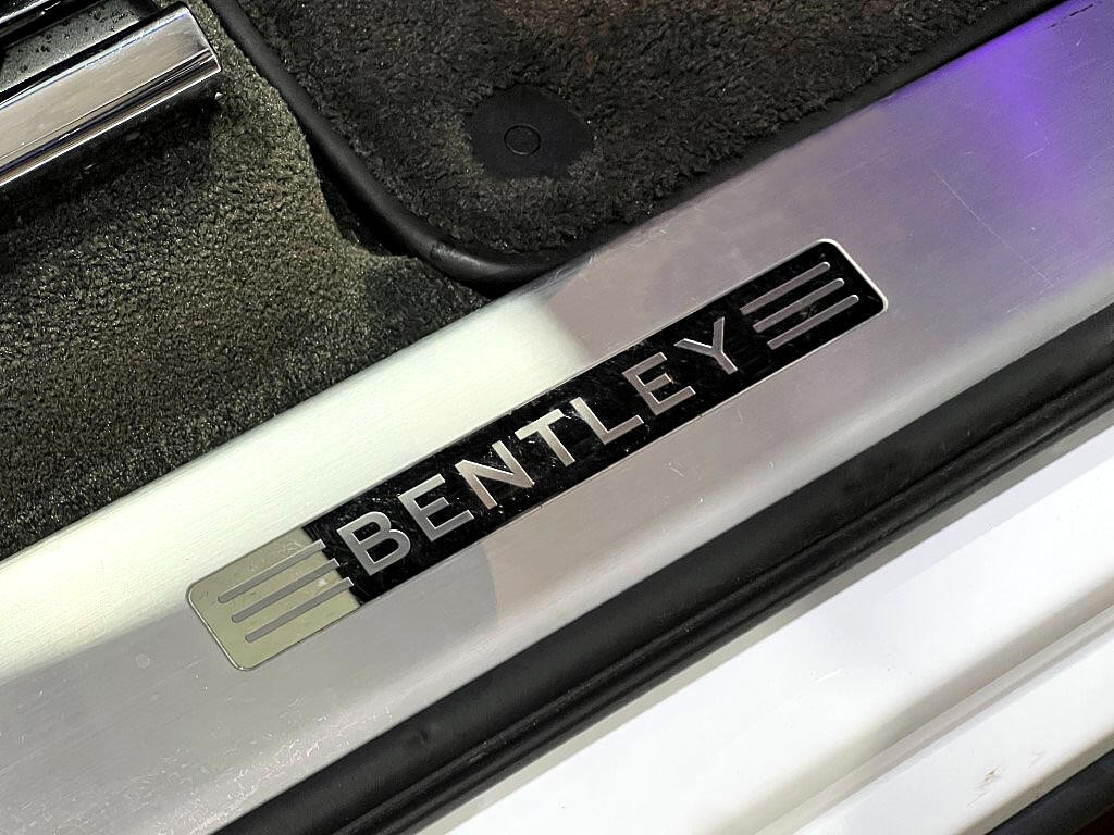 2019 Bentley Bentayga Image 77