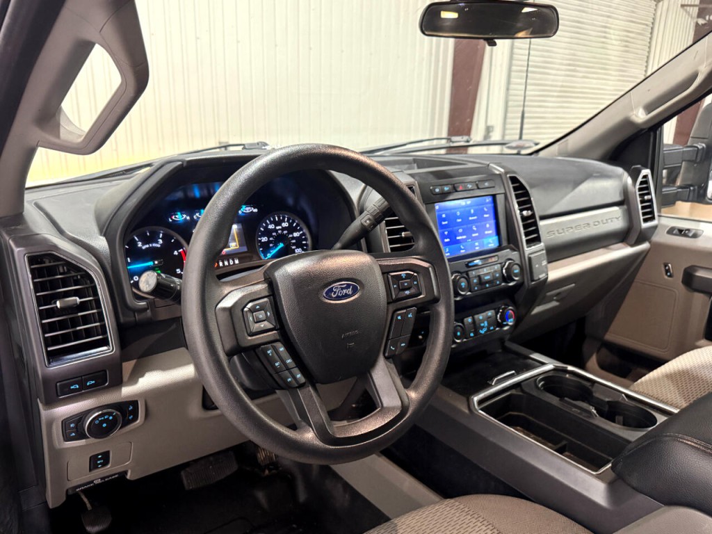 2022 Ford F-350 Image 3