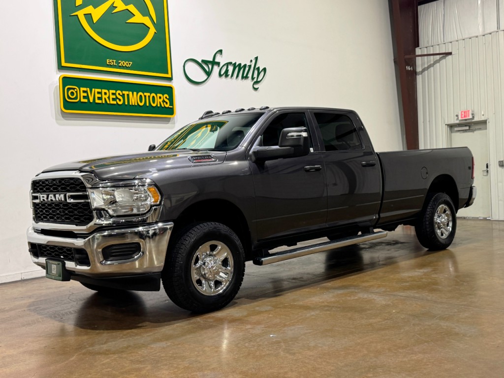 2024 RAM 2500 Image 3