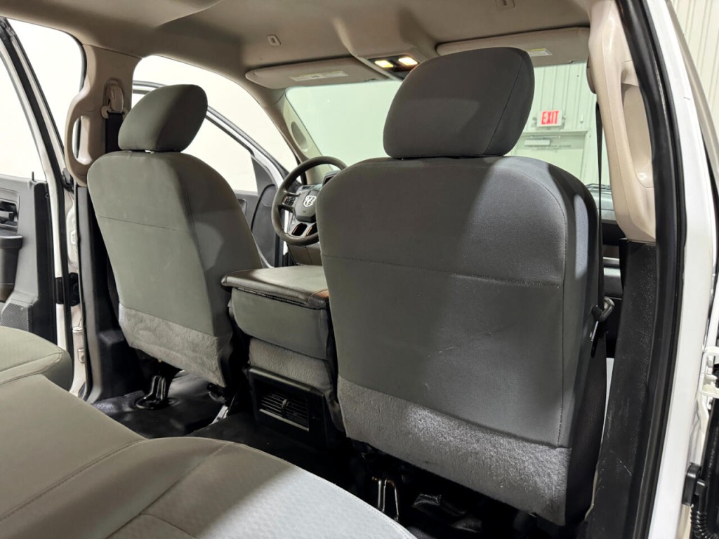 2018 RAM 3500 Image 9