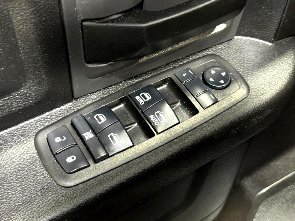 2018 RAM 3500 Image 17