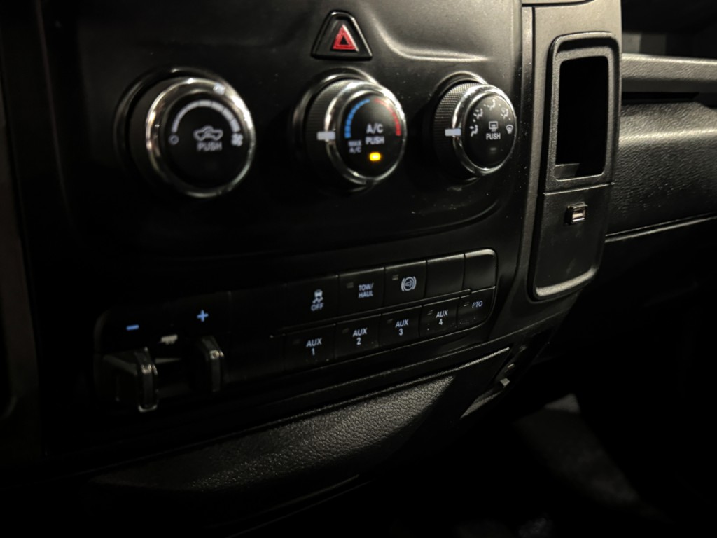 2018 RAM 3500 Image 29