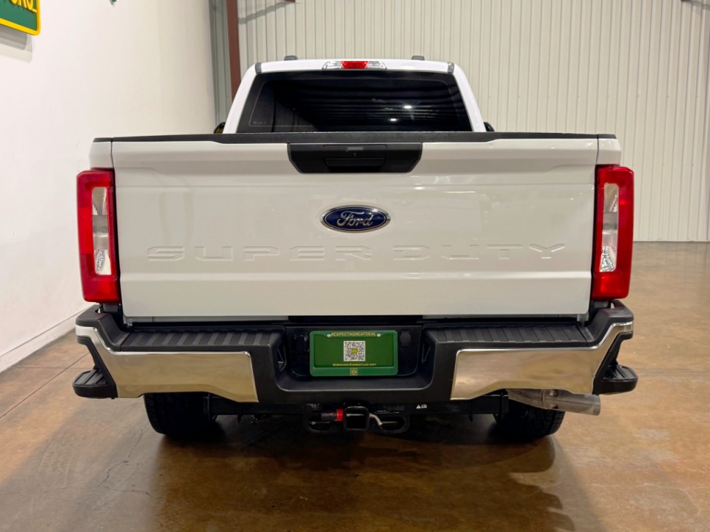2023 Ford F-250 Image 6