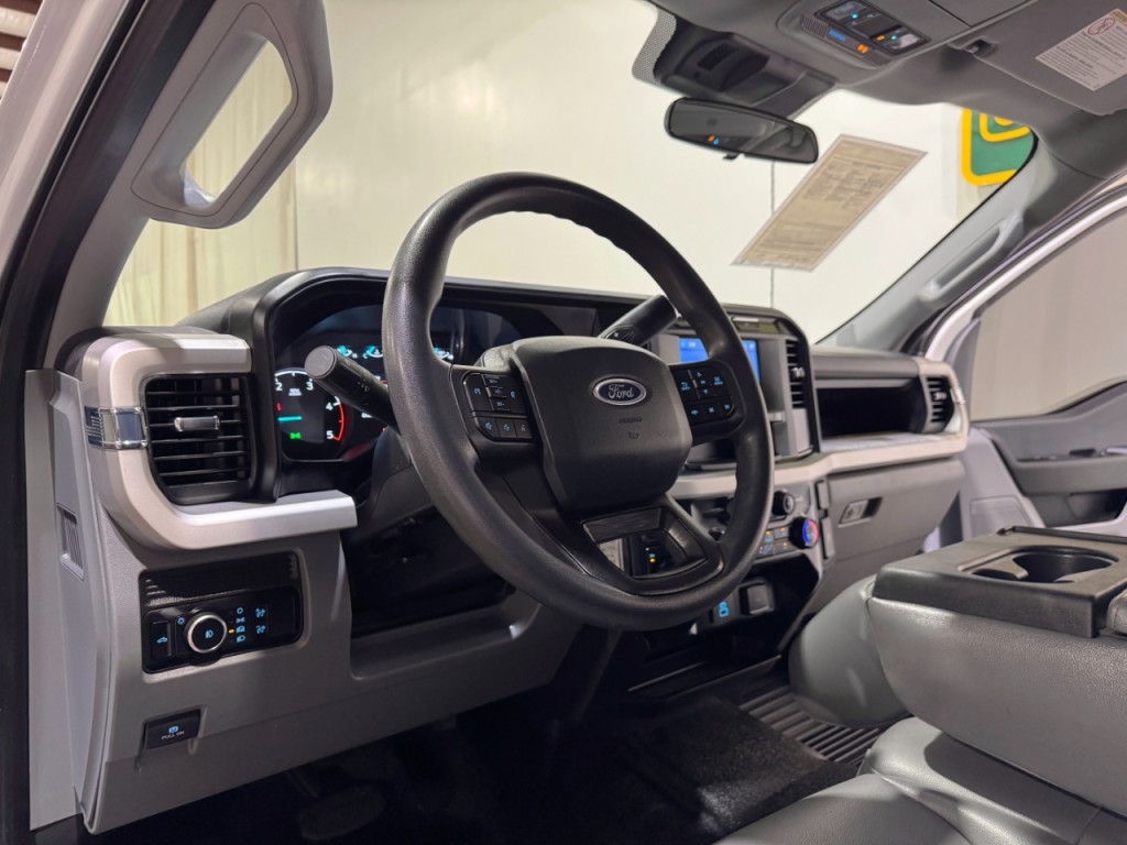2023 Ford F-250 Image 9