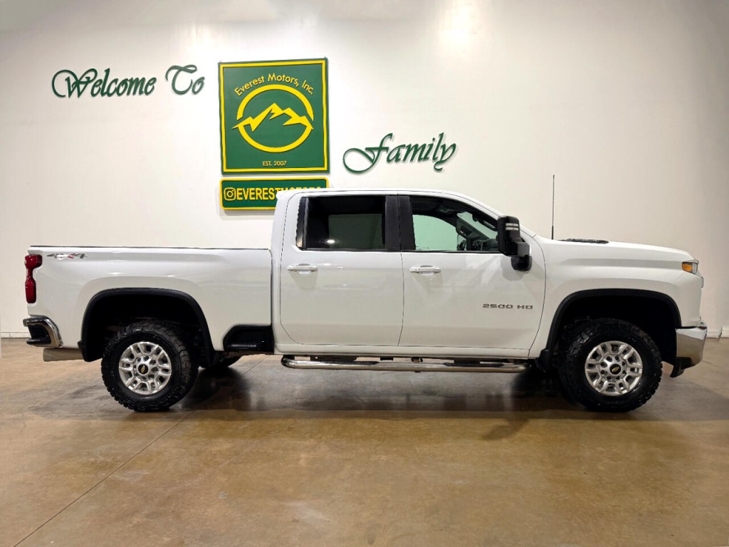 2021 Chevrolet Silverado 1500 Image 2