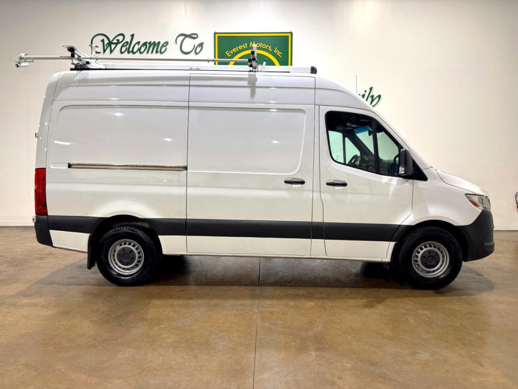 2021 Mercedes-Benz Sprinter Cargo Image 2