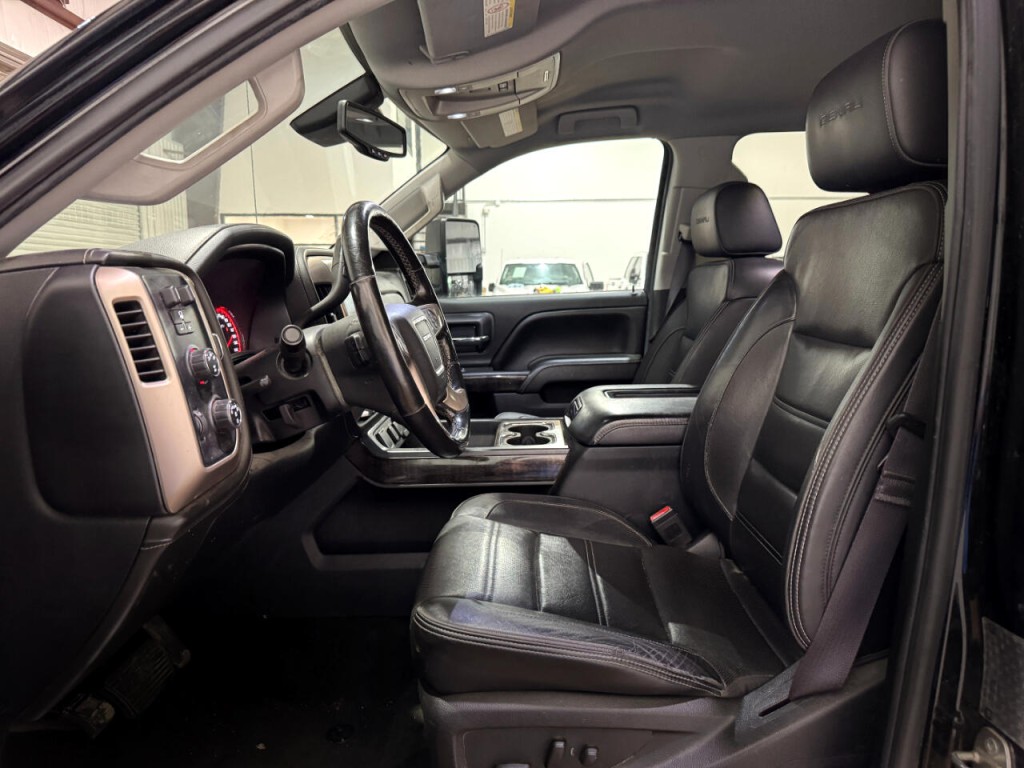 2016 GMC Sierra 3500 Image 3