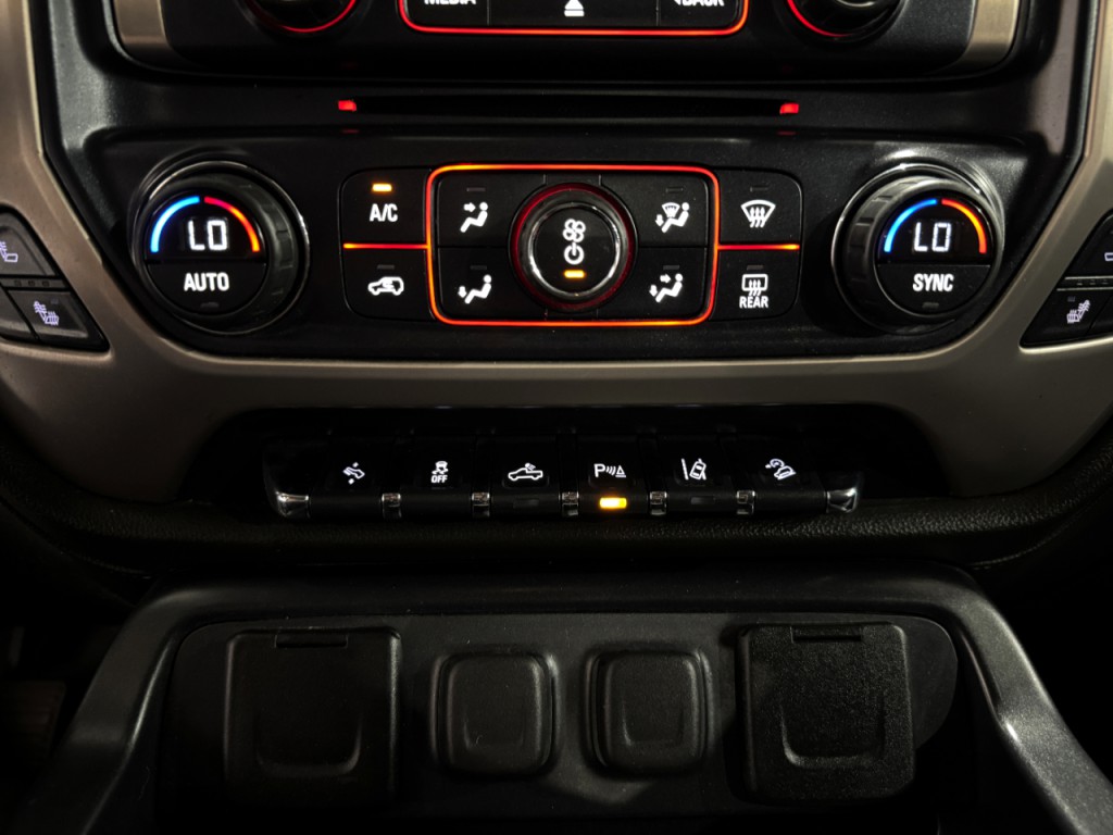 2016 GMC Sierra 3500 Image 28