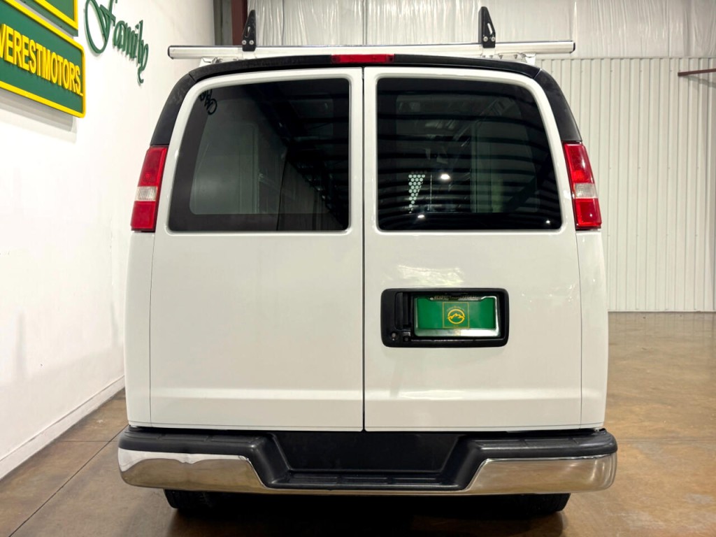 2020 GMC Savana Image 6