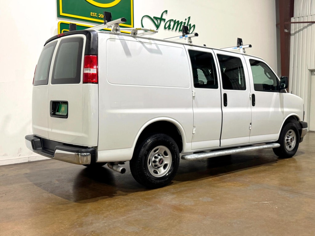 2020 GMC Savana Image 7