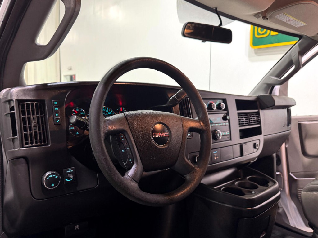 2020 GMC Savana Image 9