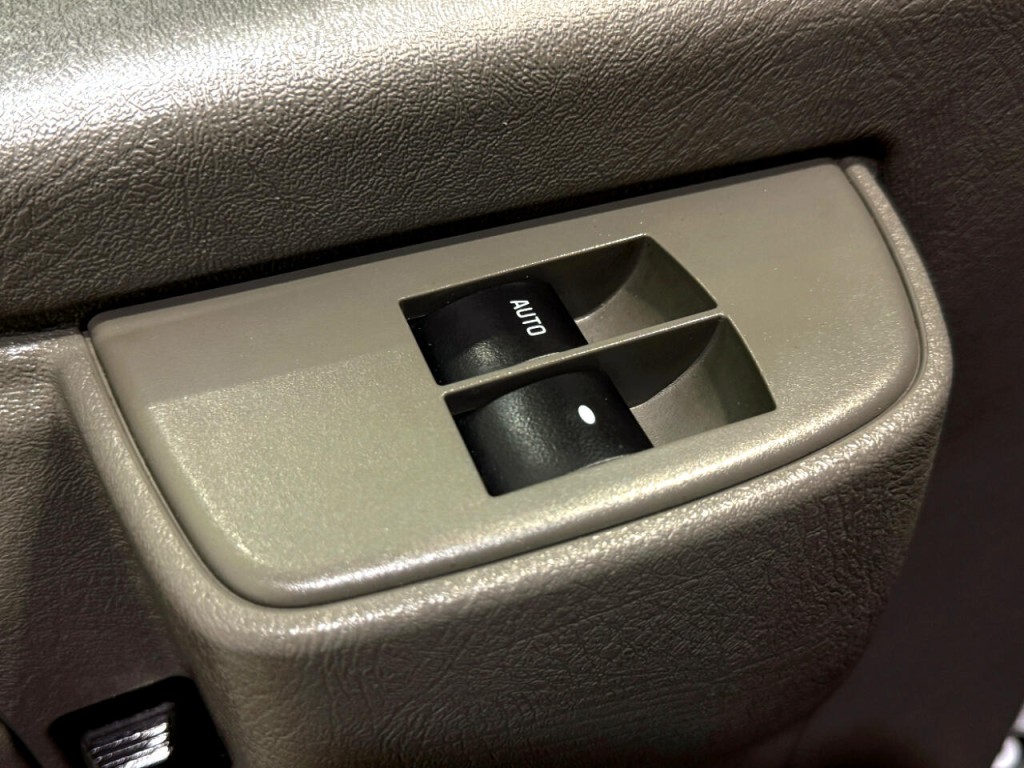 2020 GMC Savana Image 22