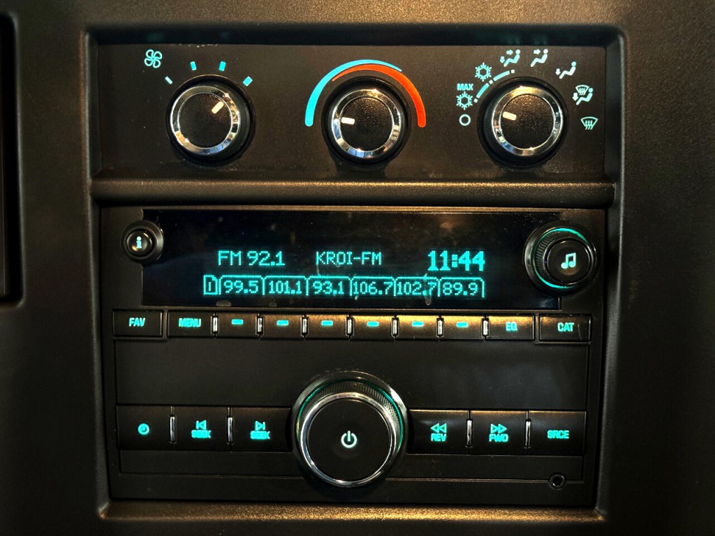 2020 GMC Savana Image 23