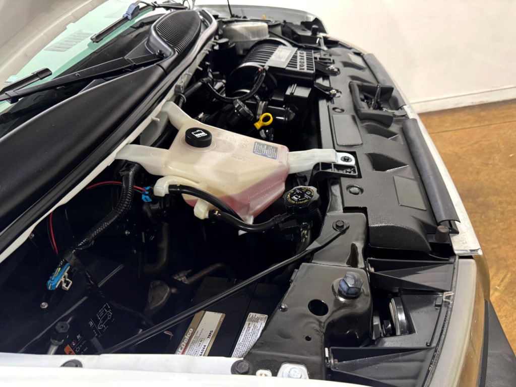 2020 GMC Savana Image 37