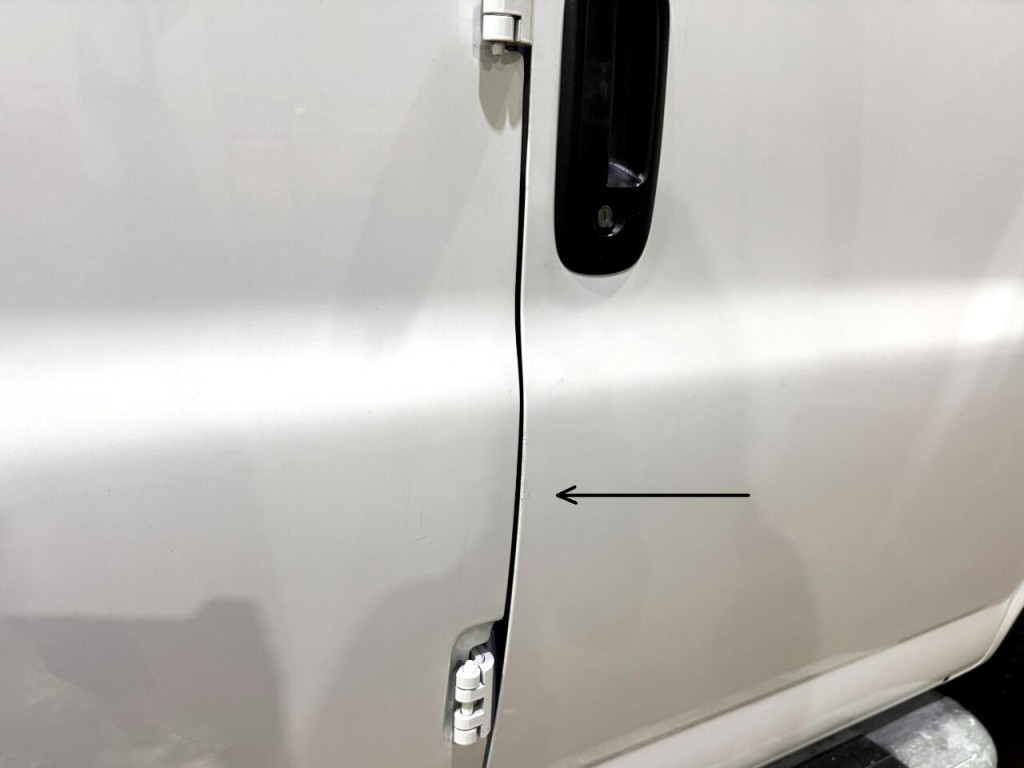 2020 GMC Savana Image 46