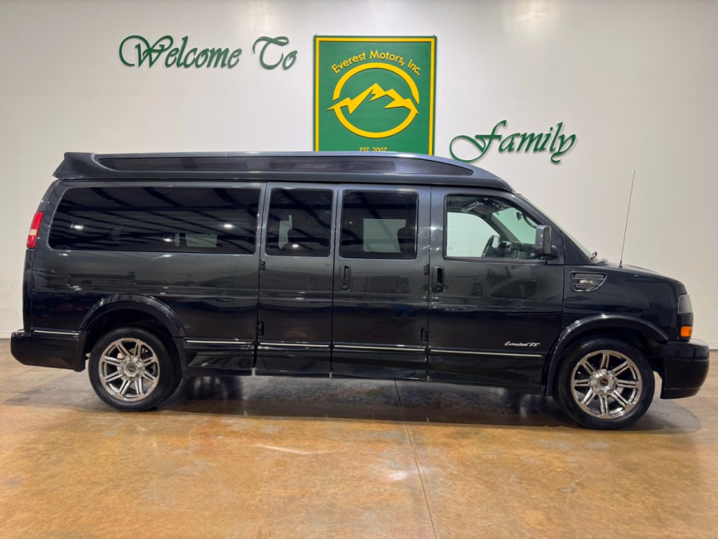 2015 GMC Savana Image 2