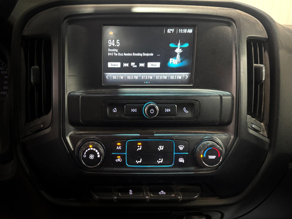 2017 Chevrolet Silverado 1500 Image 3