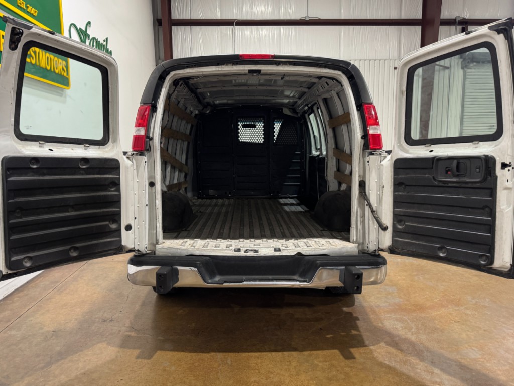 2020 Chevrolet Express Image 3