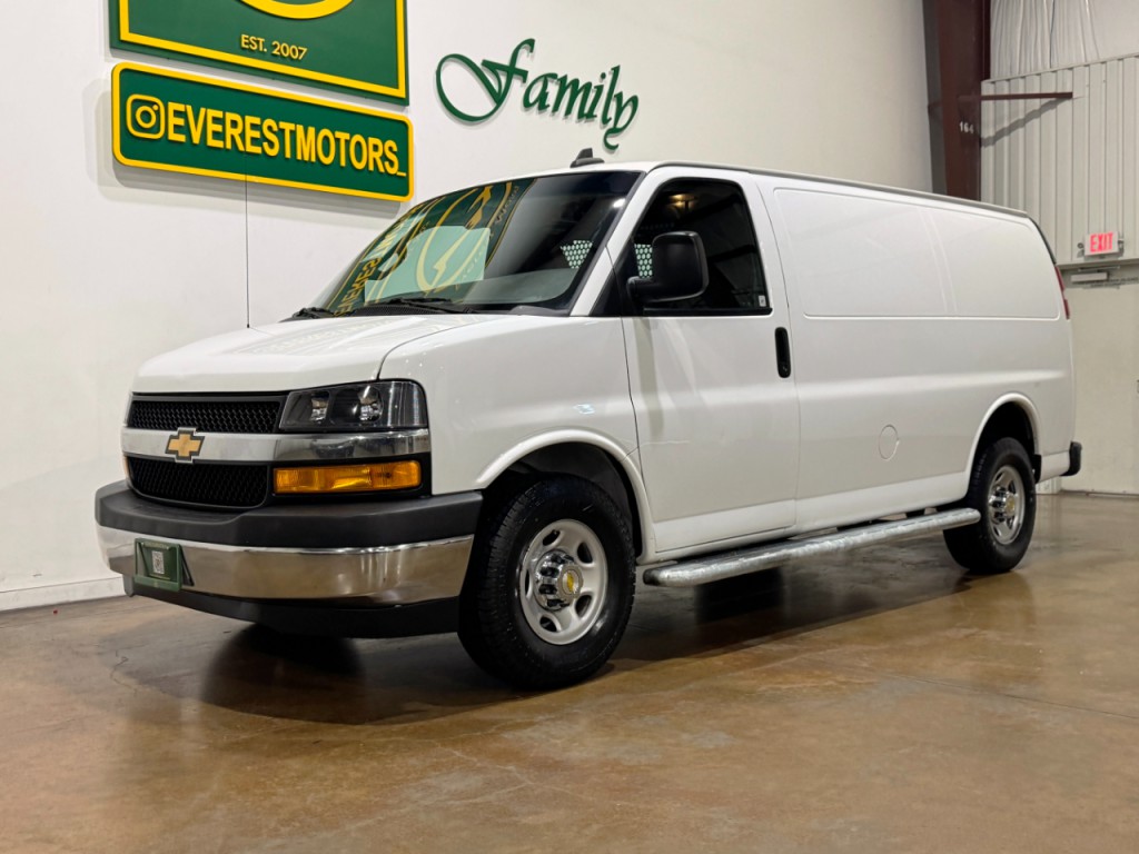 2020 Chevrolet Express Image 3