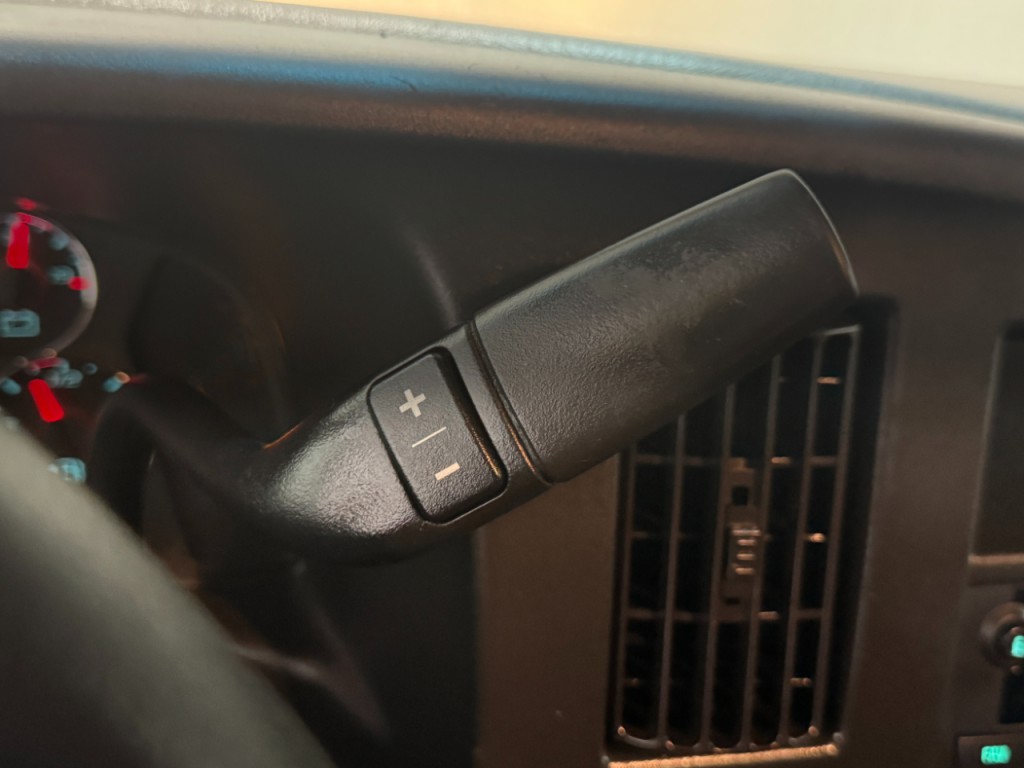 2020 Chevrolet Express Image 17