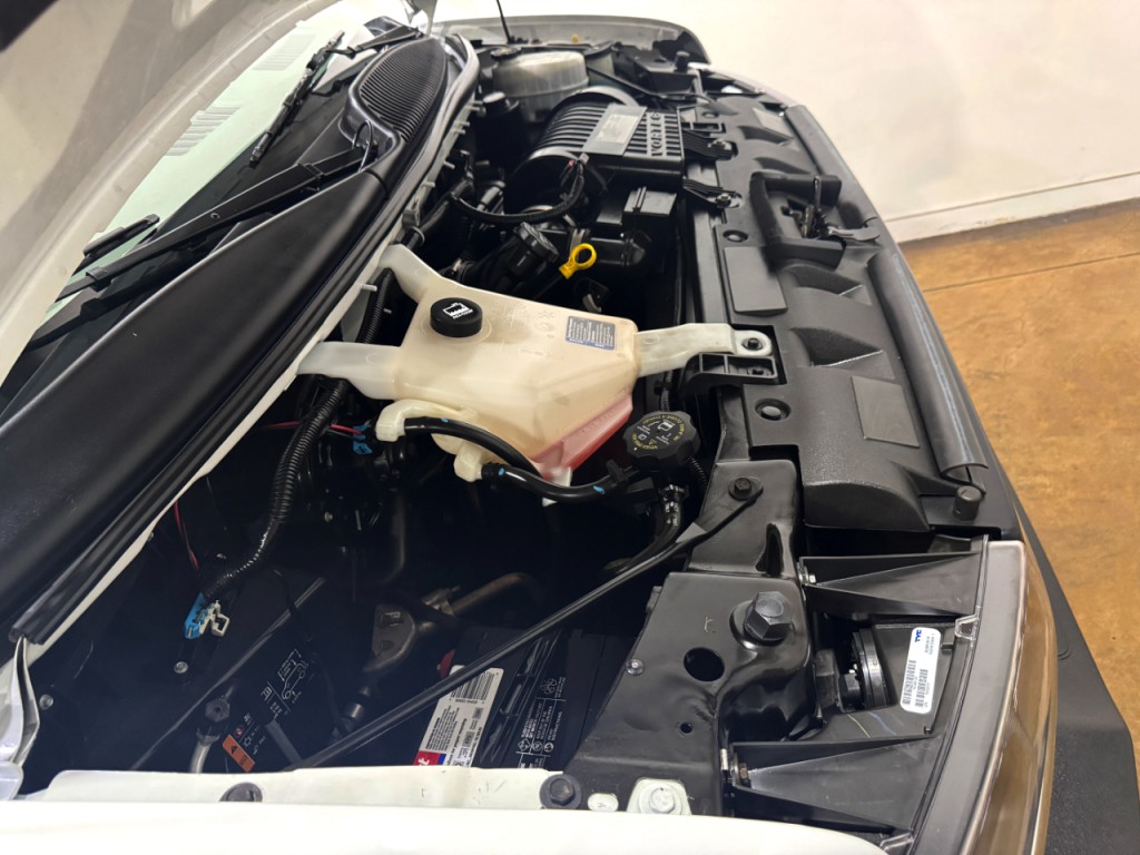 2020 Chevrolet Express Image 40