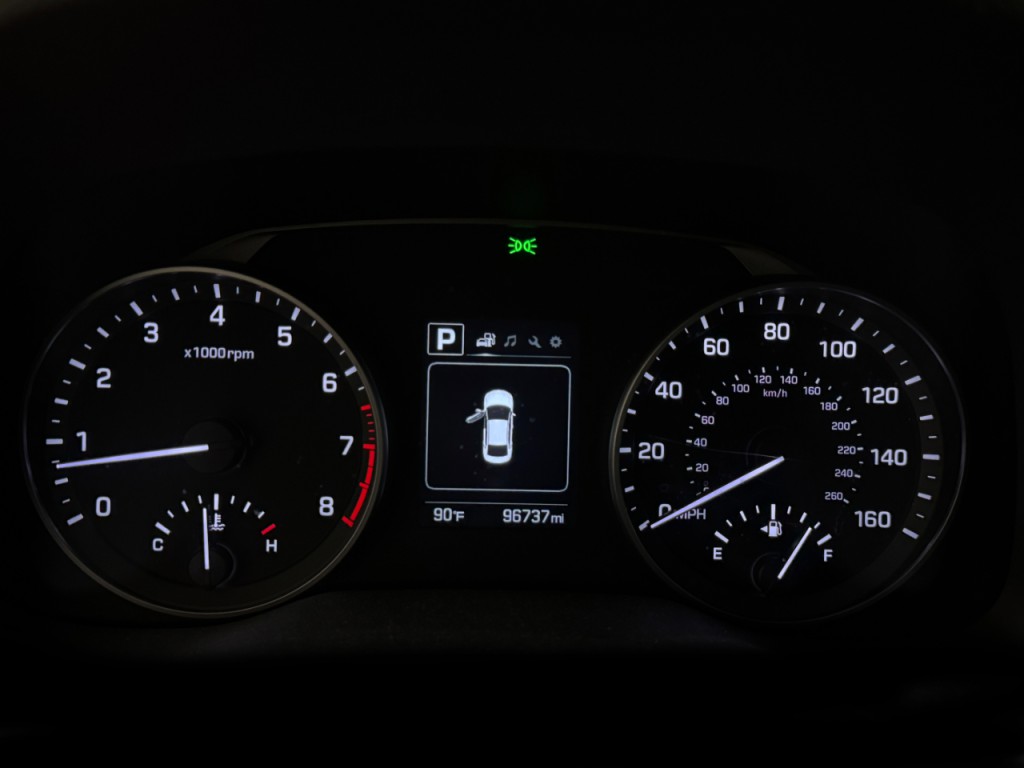 2018 Hyundai Elantra Image 4