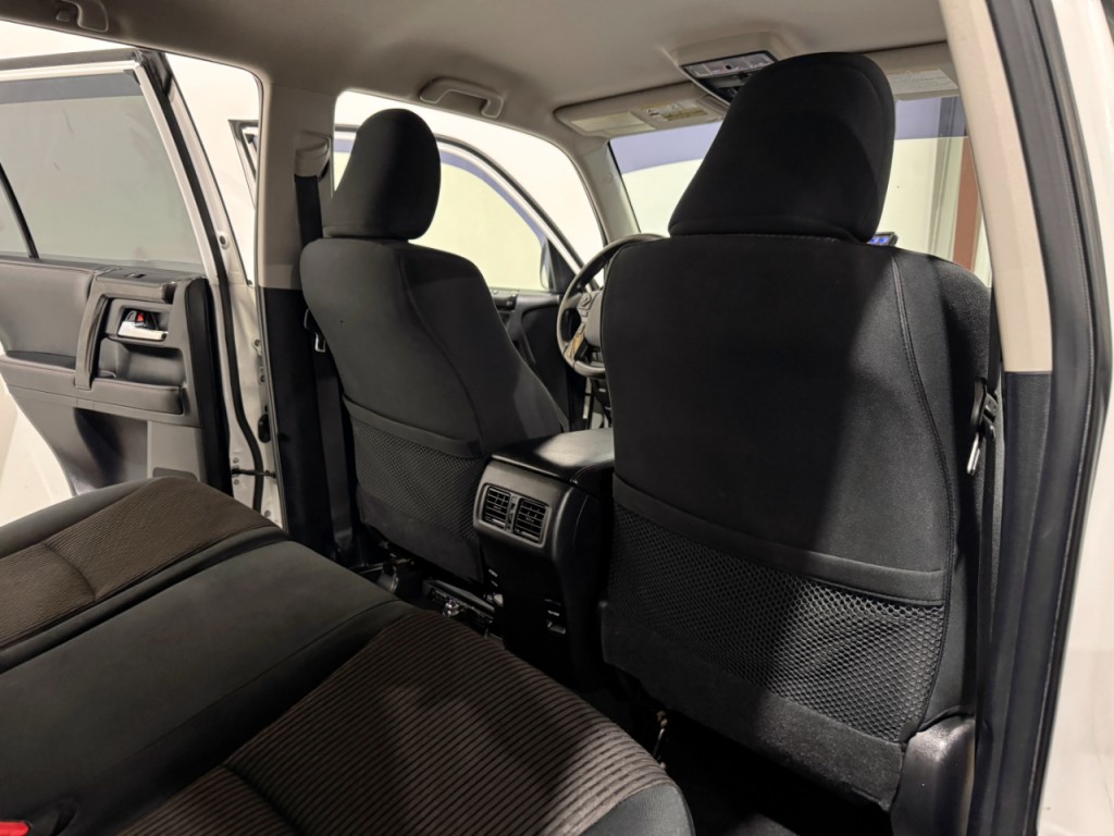 2016 Toyota 4Runner Image 15