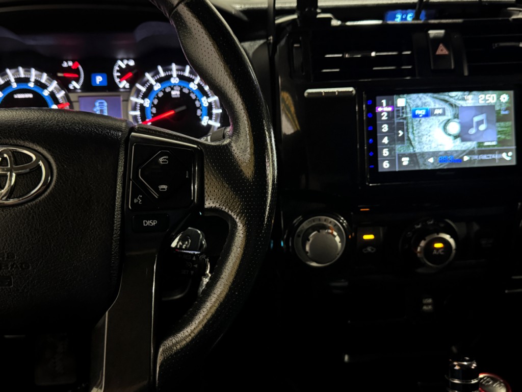 2016 Toyota 4Runner Image 19