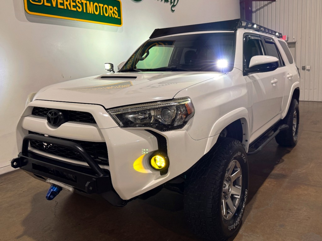 2016 Toyota 4Runner Image 35