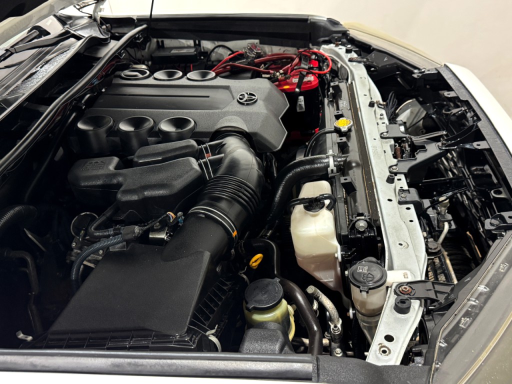2016 Toyota 4Runner Image 37