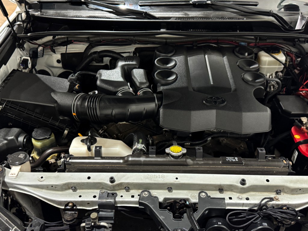 2016 Toyota 4Runner Image 38
