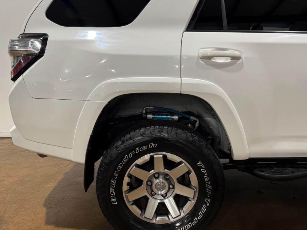 2016 Toyota 4Runner Image 42