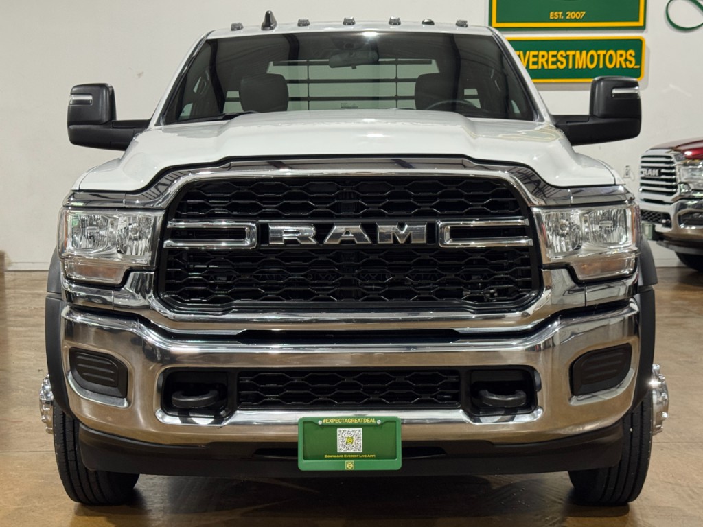 2023 RAM 5500 Image 2
