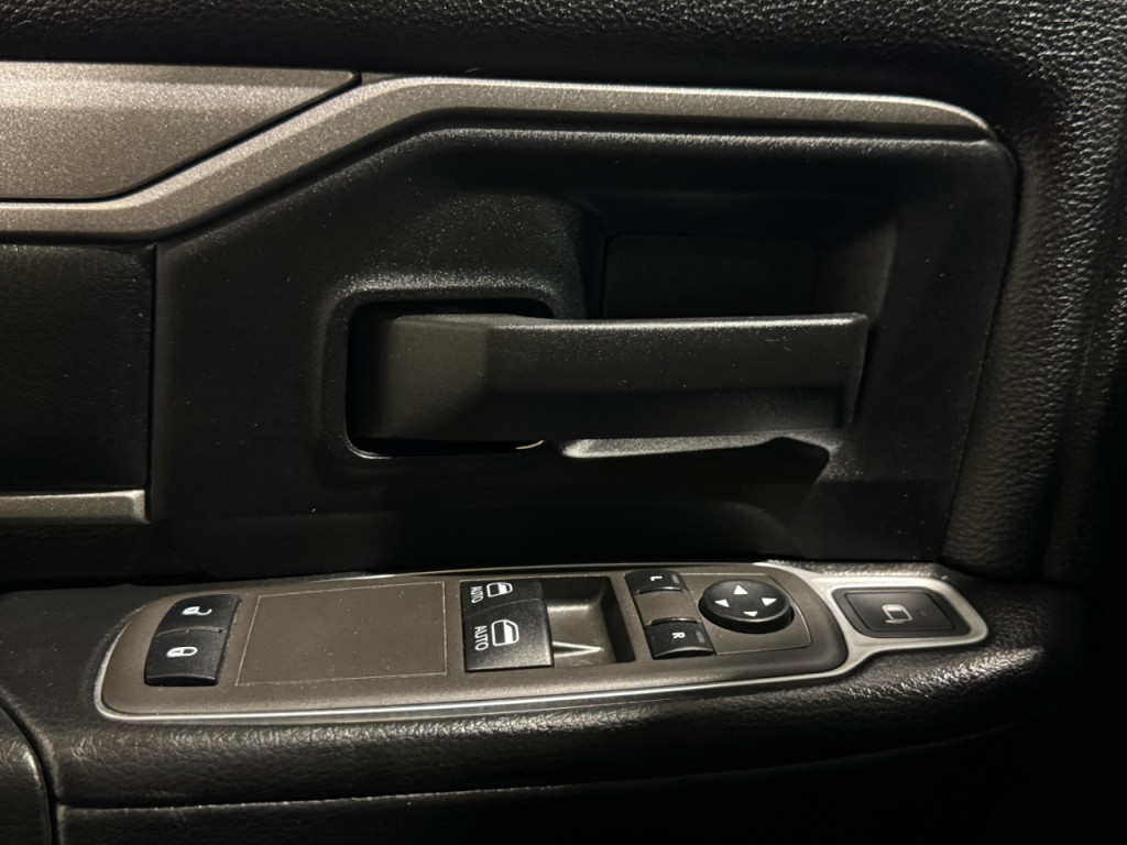 2023 RAM 5500 Image 26