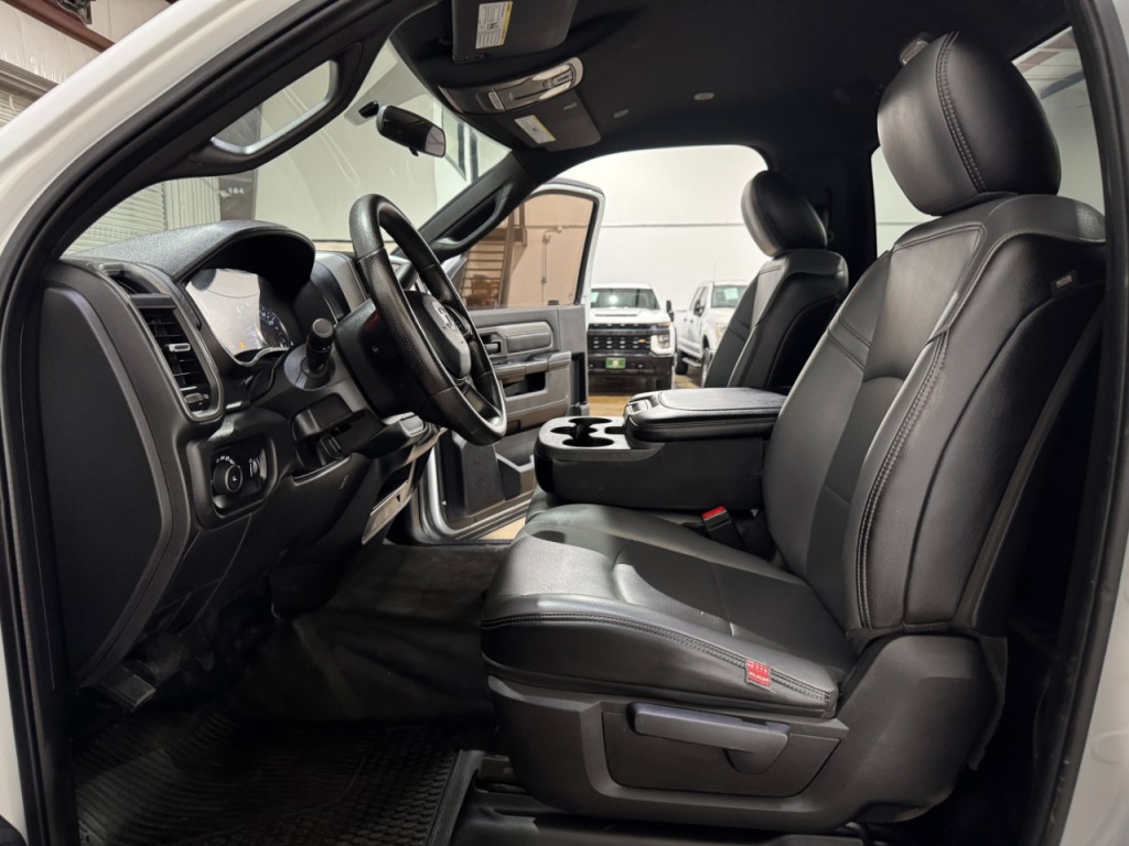 2022 RAM 3500 Image 4