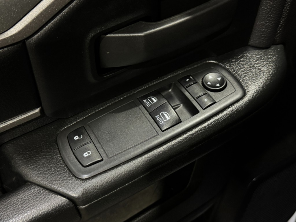 2022 RAM 3500 Image 13