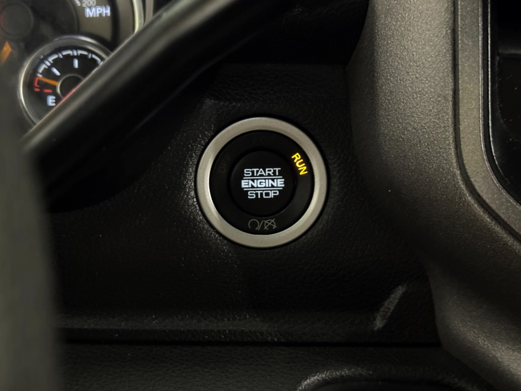 2022 RAM 3500 Image 15