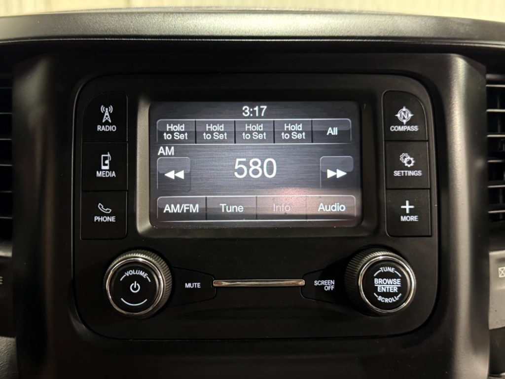 2022 RAM 3500 Image 18