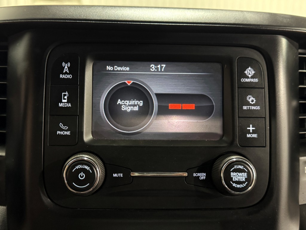 2022 RAM 3500 Image 19