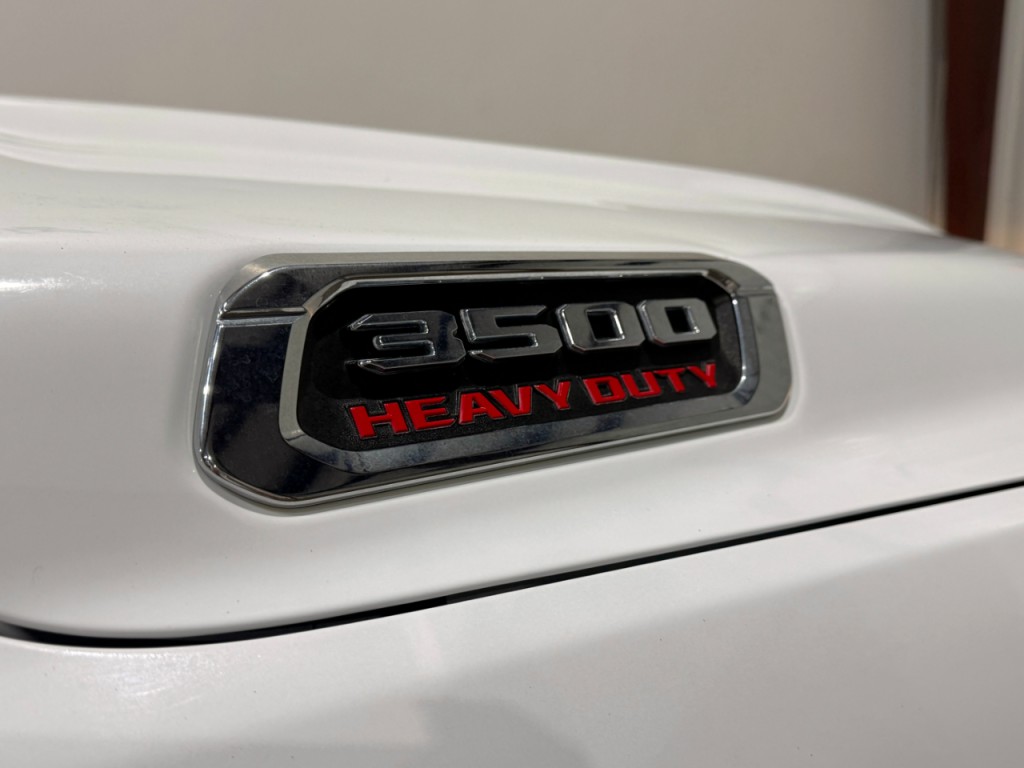 2022 RAM 3500 Image 28