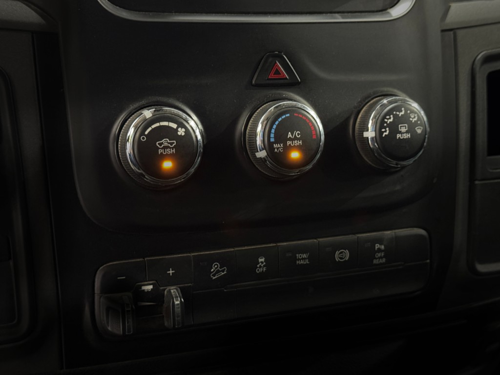 2018 RAM 2500 Image 3