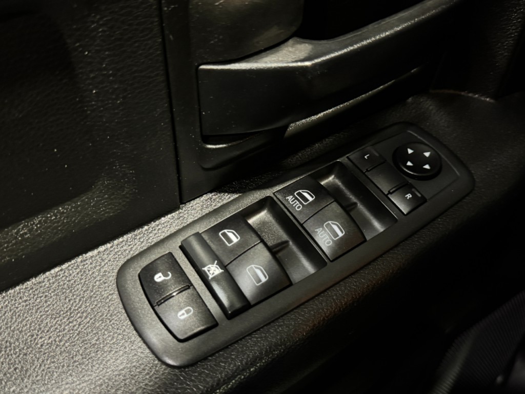 2020 RAM 5500 Image 30