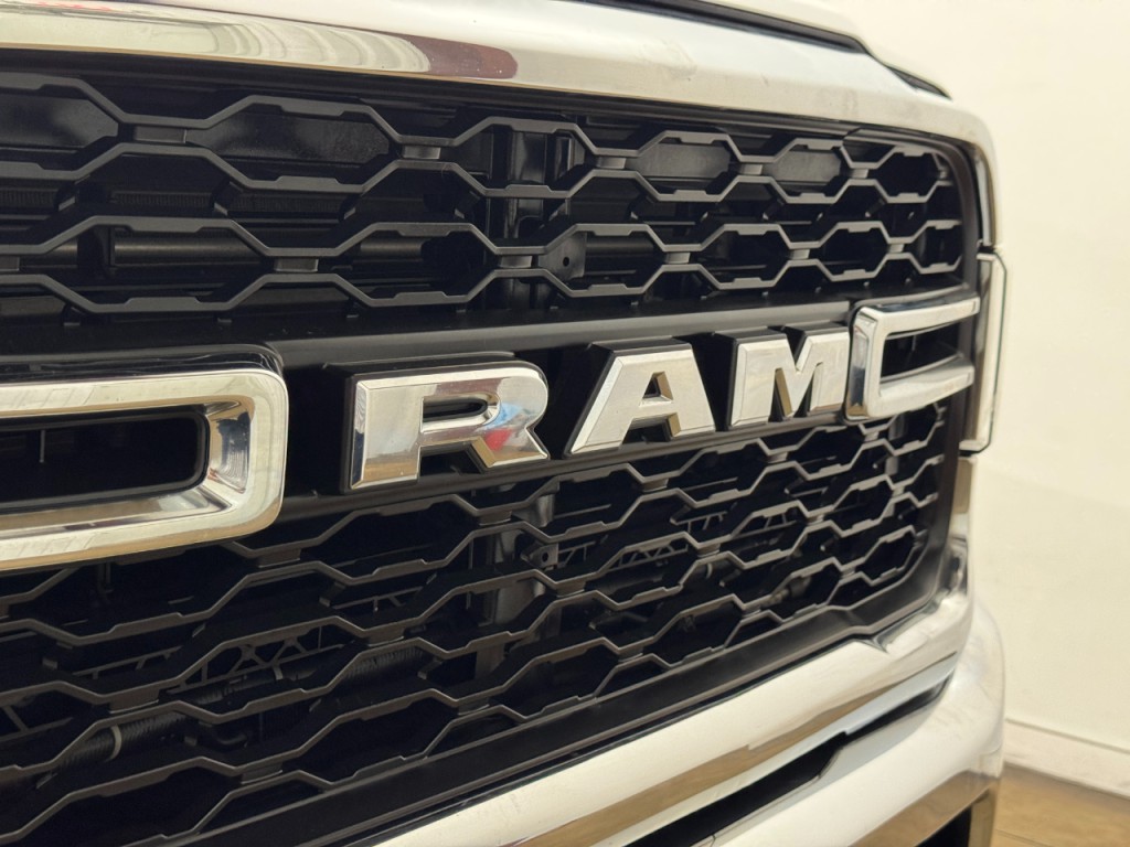 2020 RAM 5500 Image 35