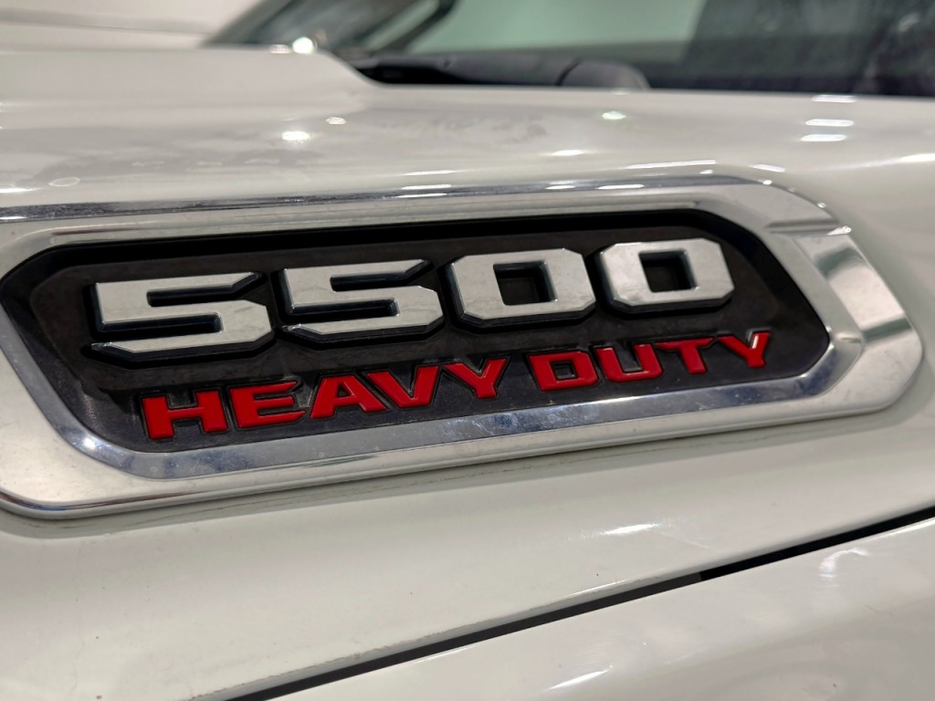 2021 RAM 5500 Image 3
