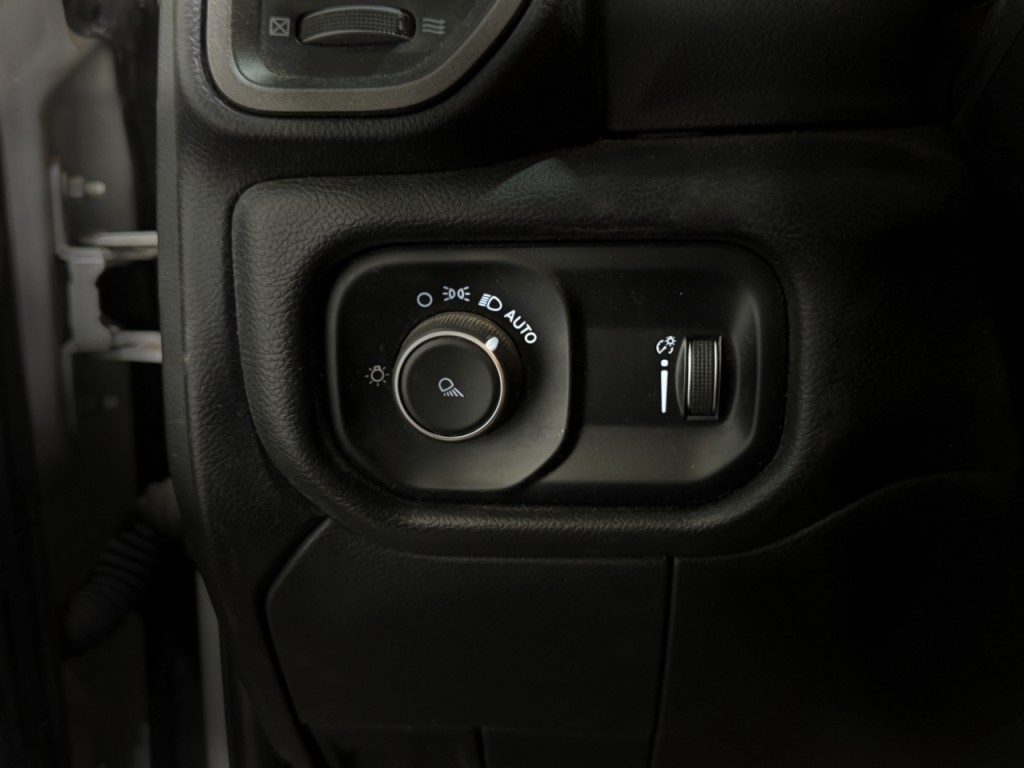 2021 RAM 5500 Image 6